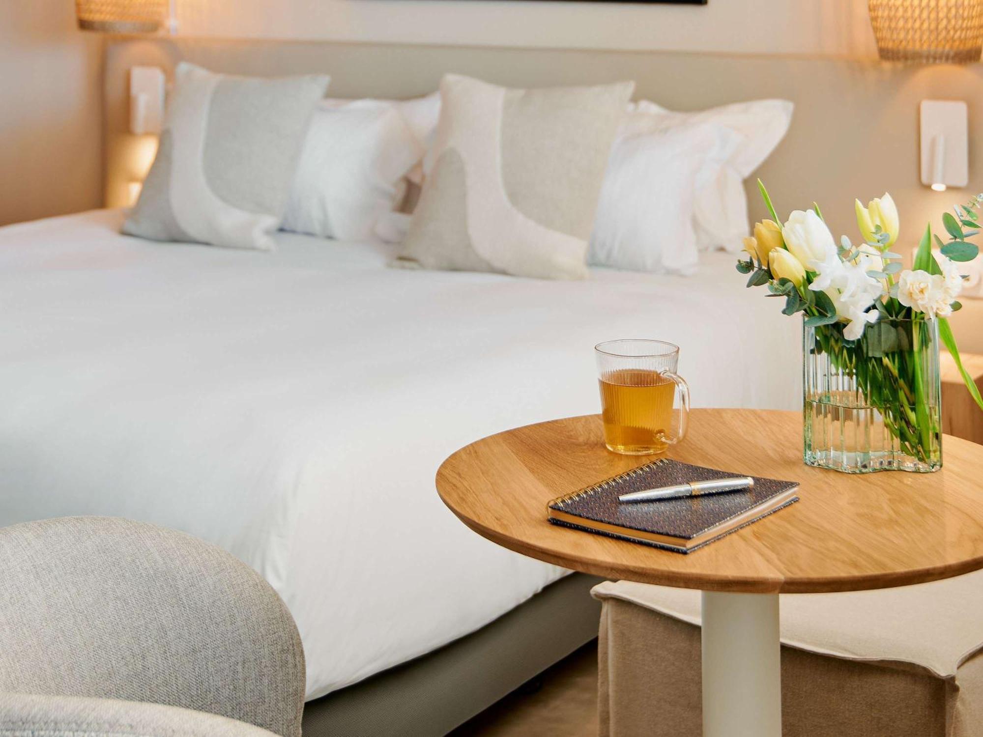 Mercure Raphael Centre 4*