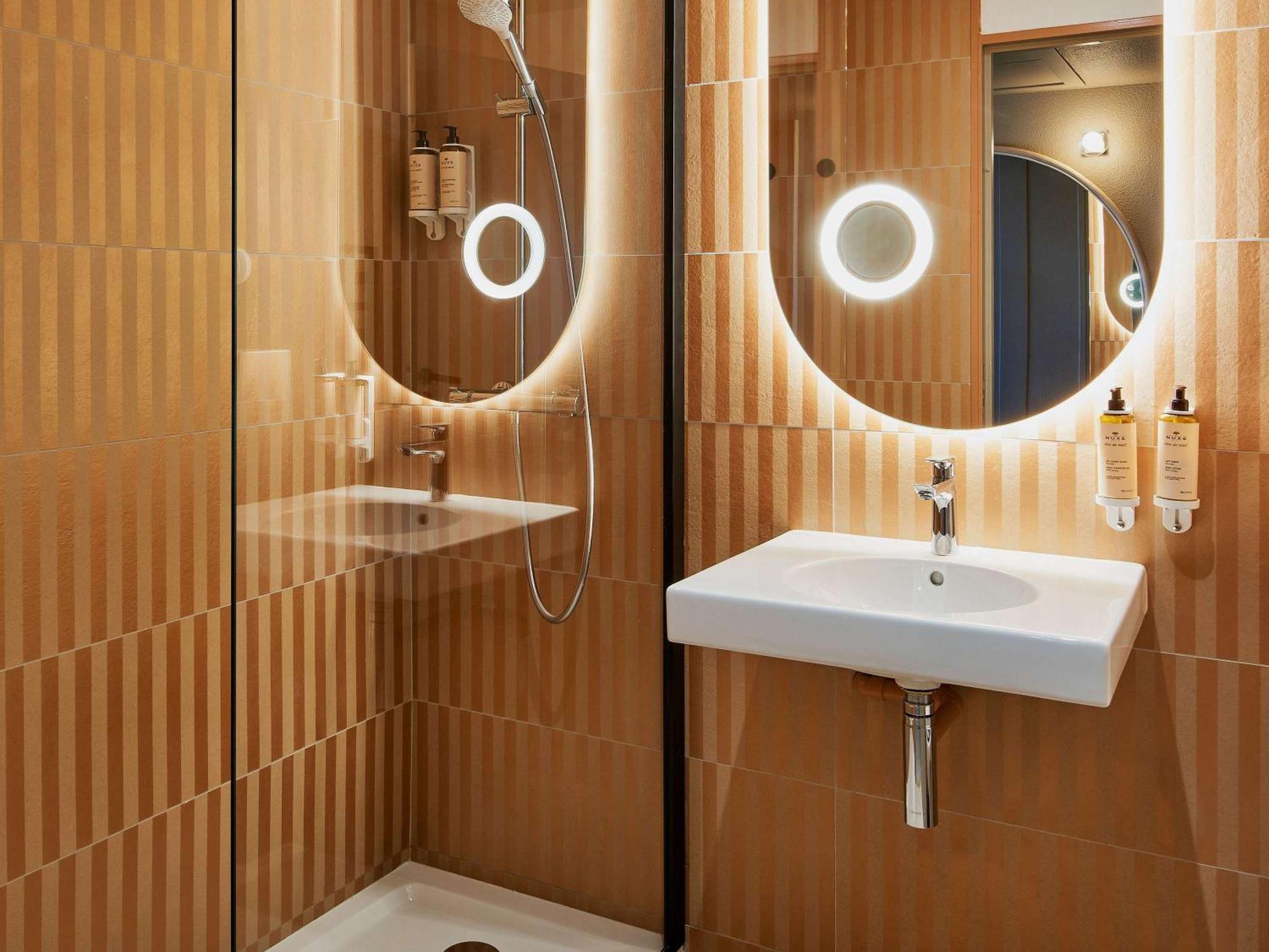 Mercure Raphael Centre