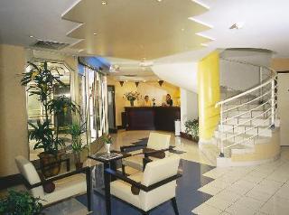 Mercure Raphael Centre Hotel 4*